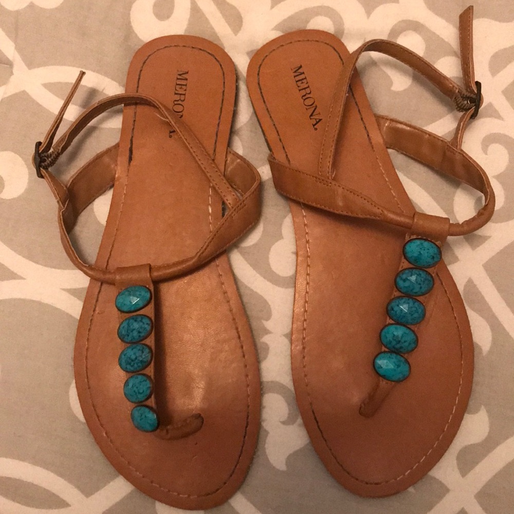 size 7.5 Merona sandals